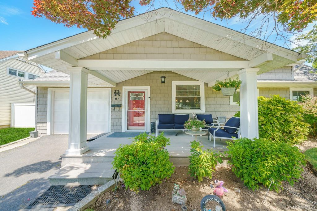 87 Tardy Lane N, Wantagh, NY 11793