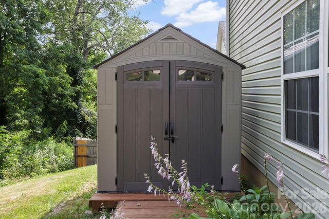 50 Ridgeland Lane, Asheville, NC 28805