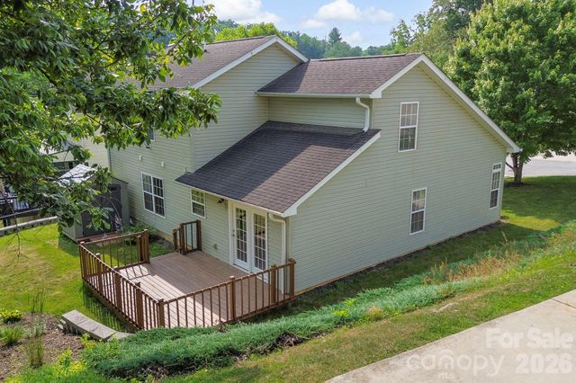 50 Ridgeland Lane, Asheville, NC 28805