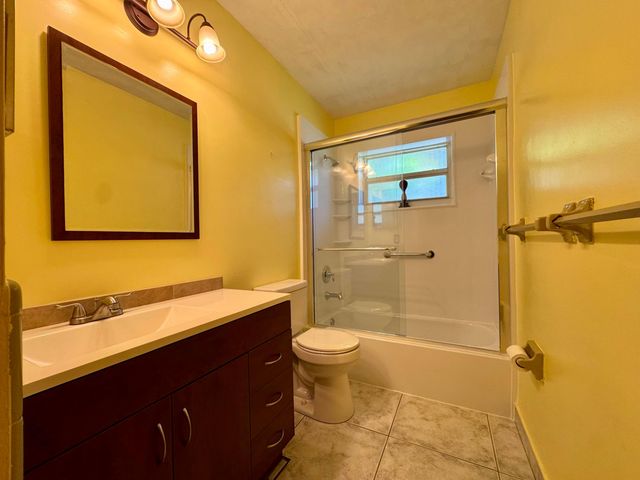 1785 NW 39TH Place, Oakland Park, FL 33309