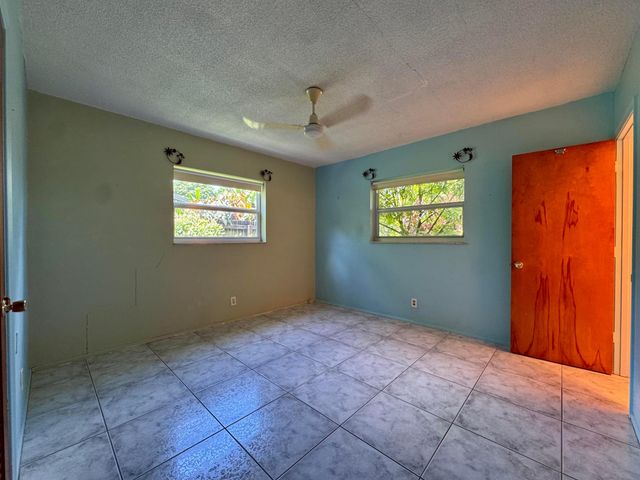 1785 NW 39TH Place, Oakland Park, FL 33309