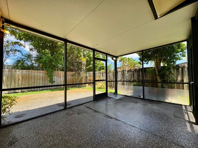 1785 NW 39TH Place, Oakland Park, FL 33309