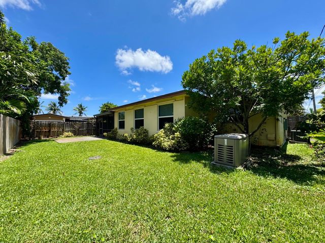 1785 NW 39TH Place, Oakland Park, FL 33309