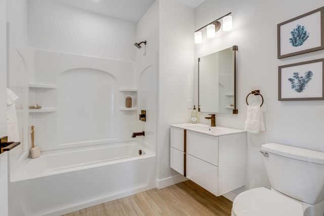 12 Congress Street 208, Beverly, MA 01915