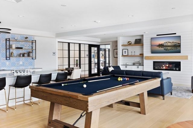 12 Congress Street 208, Beverly, MA 01915
