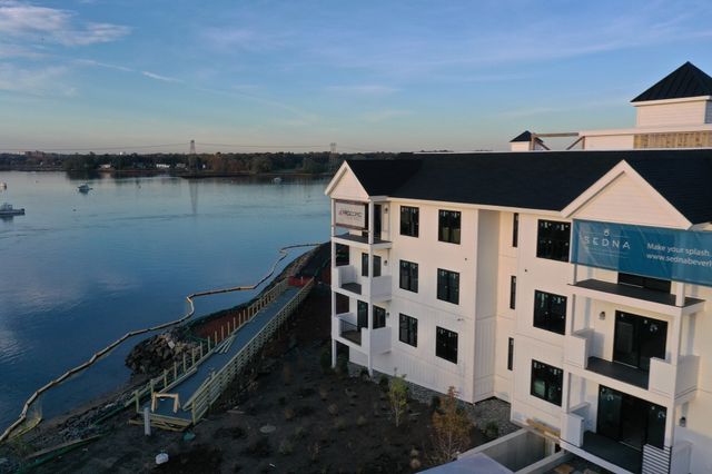 12 Congress Street 208, Beverly, MA 01915
