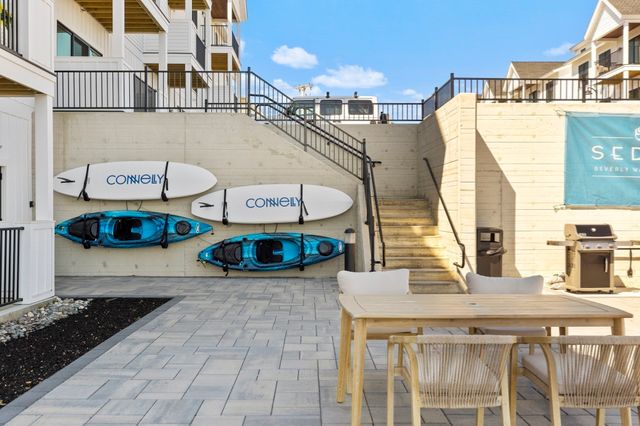 12 Congress Street 208, Beverly, MA 01915