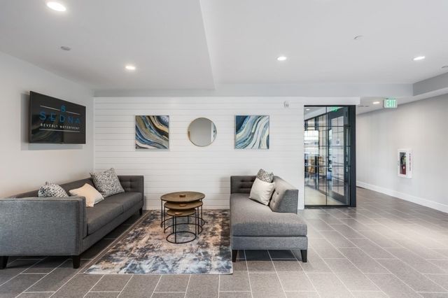 12 Congress Street 208, Beverly, MA 01915
