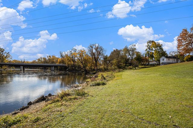 810 S Constantine Street, Three Rivers City, MI 49093