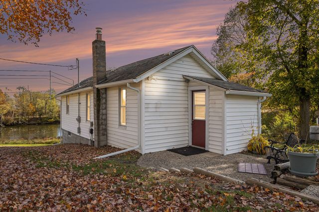 810 S Constantine Street, Three Rivers City, MI 49093