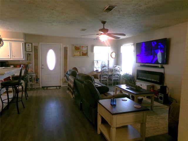 297 Mulberry Cove, Onalaska, TX 77360