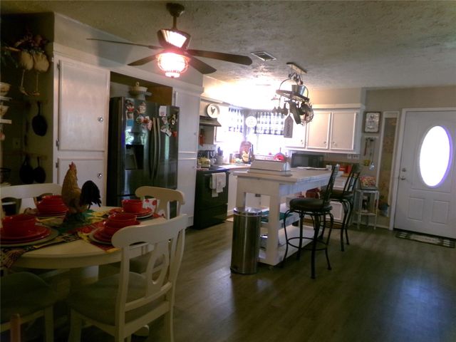 297 Mulberry Cove, Onalaska, TX 77360