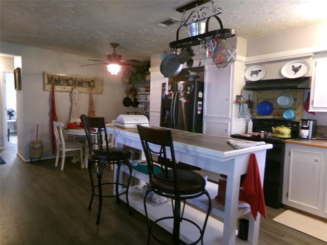 297 Mulberry Cove, Onalaska, TX 77360