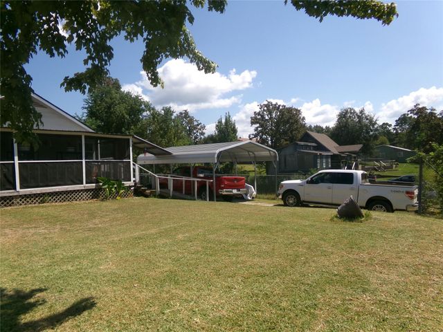 297 Mulberry Cove, Onalaska, TX 77360