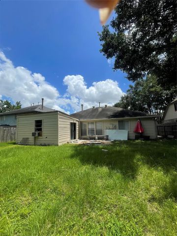 6406 Bayou Crest Drive, Houston, TX 77088