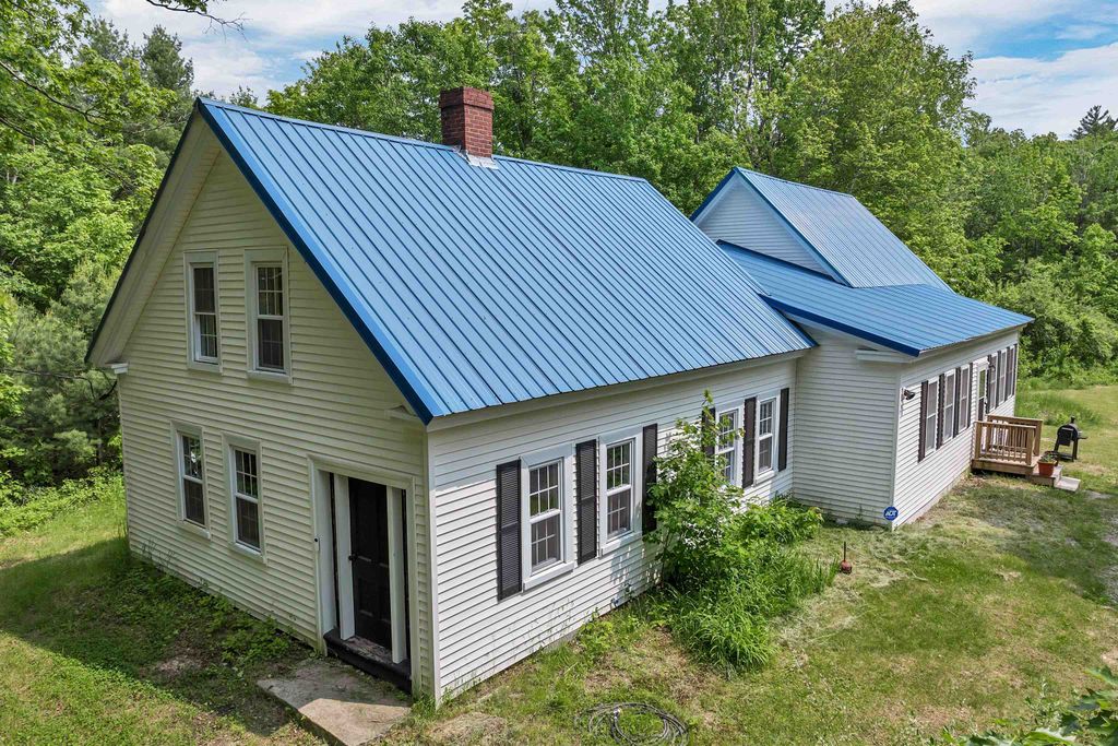 1622 Lovell Lake Road, Wakefield, NH 03872