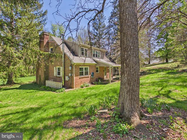 372 BURNT HOUSE RD, Carlisle, PA 17015