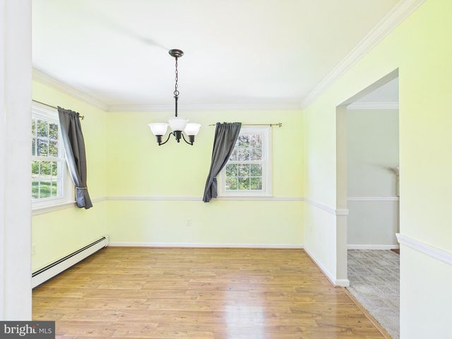372 BURNT HOUSE RD, Carlisle, PA 17015