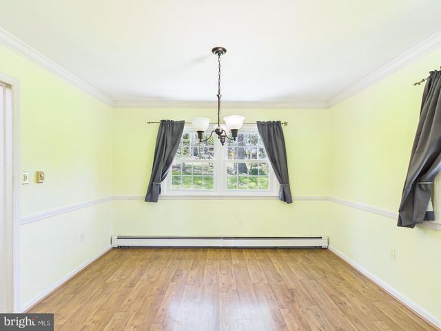 372 BURNT HOUSE RD, Carlisle, PA 17015