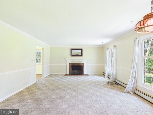 372 BURNT HOUSE RD, Carlisle, PA 17015