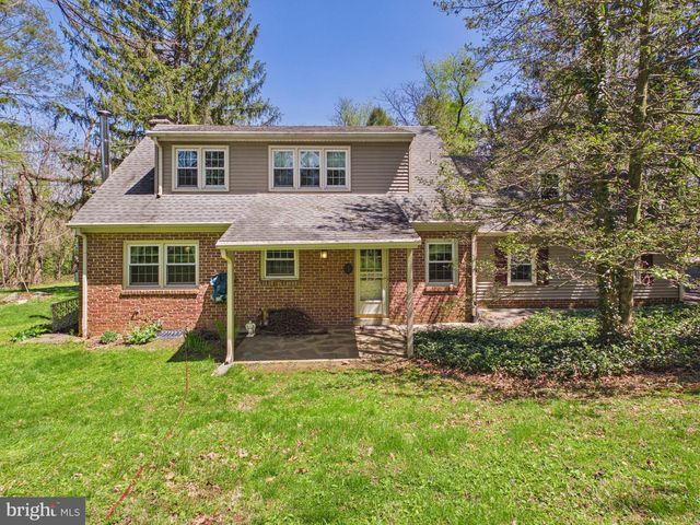 372 BURNT HOUSE RD, Carlisle, PA 17015