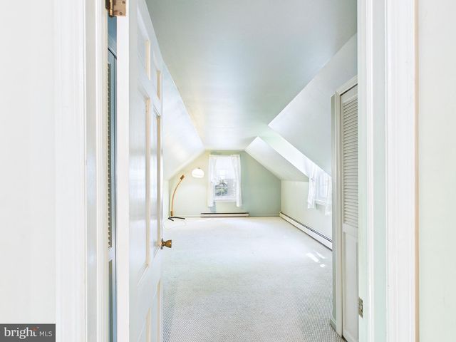 372 BURNT HOUSE RD, Carlisle, PA 17015