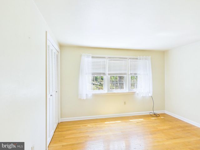 372 BURNT HOUSE RD, Carlisle, PA 17015