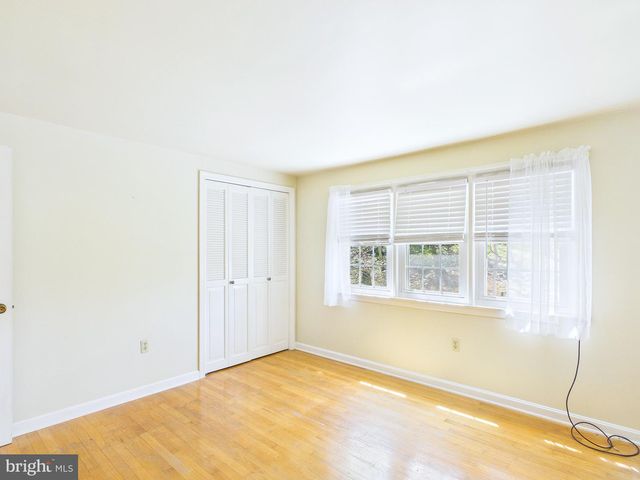 372 BURNT HOUSE RD, Carlisle, PA 17015