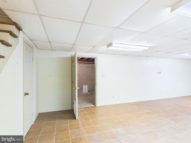 372 BURNT HOUSE RD, Carlisle, PA 17015
