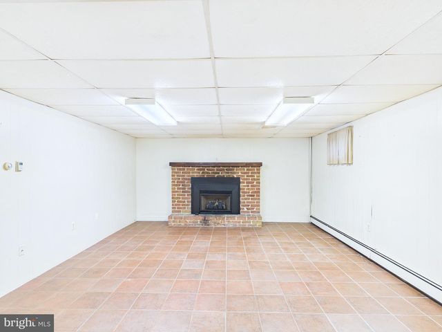 372 BURNT HOUSE RD, Carlisle, PA 17015