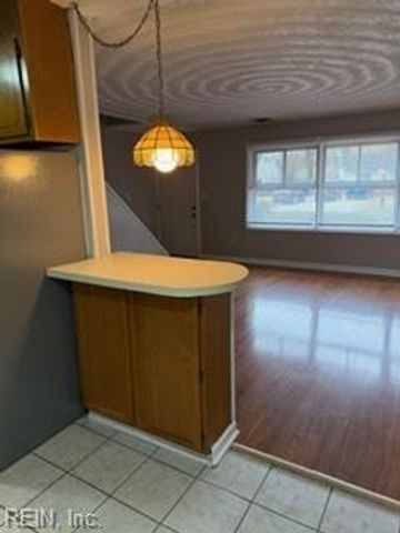 1820 Hartford DR, Norfolk, VA 23518