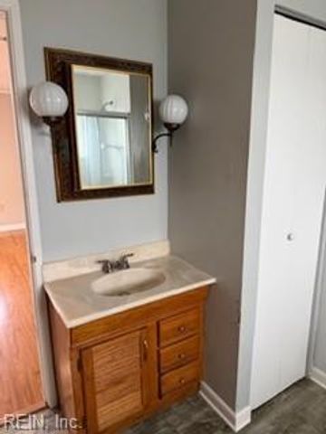 1820 Hartford DR, Norfolk, VA 23518