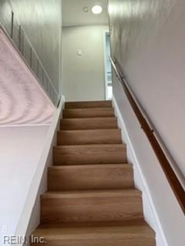 1820 Hartford DR, Norfolk, VA 23518