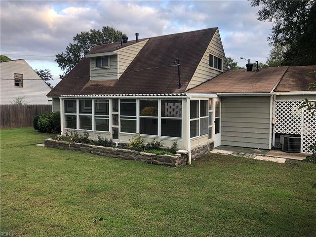 1820 Hartford DR, Norfolk, VA 23518