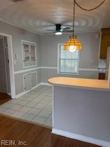 1820 Hartford DR, Norfolk, VA 23518