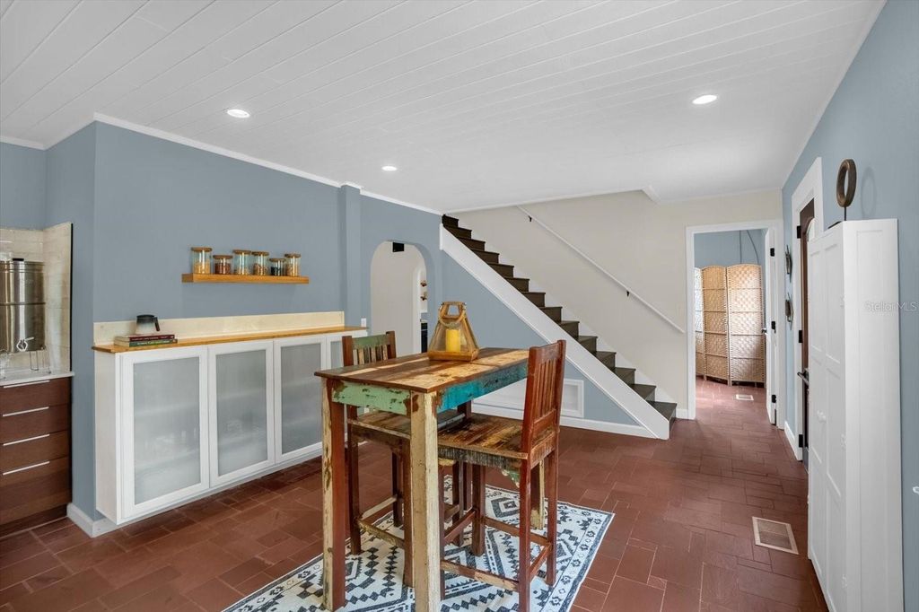 Image 14 of property listing at 331 OLD EUSTIS ROAD, Mount Dora, FL 32757