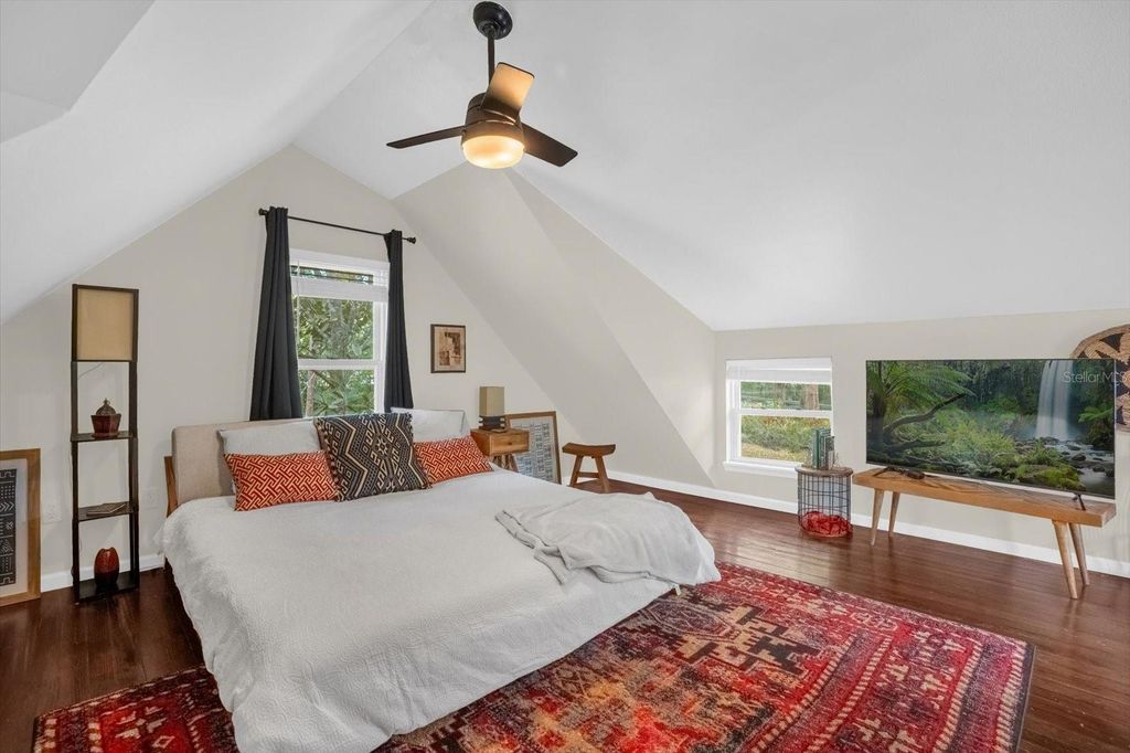 Image 15 of property listing at 331 OLD EUSTIS ROAD, Mount Dora, FL 32757