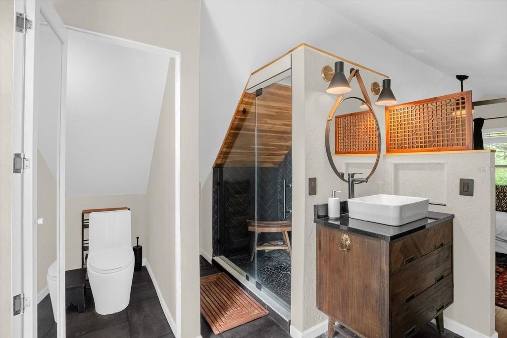 Image 17 of property listing at 331 OLD EUSTIS ROAD, Mount Dora, FL 32757