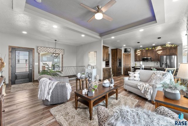 8401 E Roughlock St Street, Sioux Falls, SD 57110