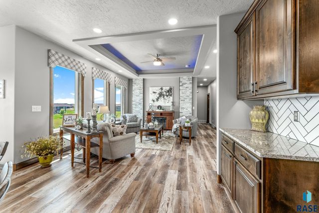8401 E Roughlock St Street, Sioux Falls, SD 57110
