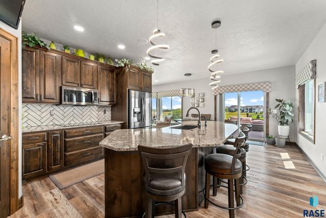 8401 E Roughlock St Street, Sioux Falls, SD 57110