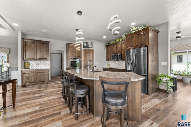 8401 E Roughlock St Street, Sioux Falls, SD 57110