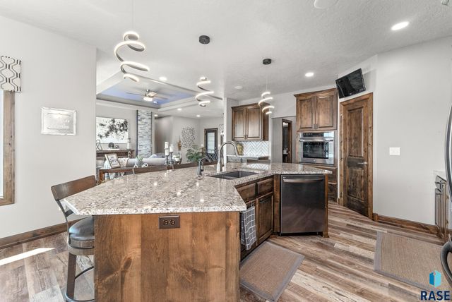 8401 E Roughlock St Street, Sioux Falls, SD 57110