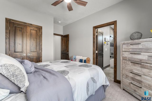 8401 E Roughlock St Street, Sioux Falls, SD 57110