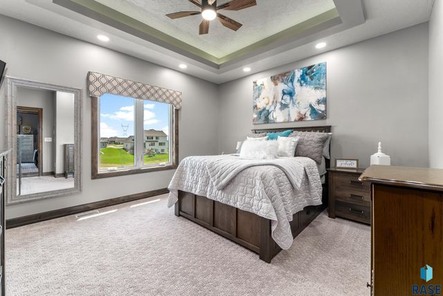 8401 E Roughlock St Street, Sioux Falls, SD 57110