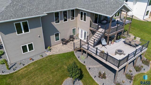 8401 E Roughlock St Street, Sioux Falls, SD 57110