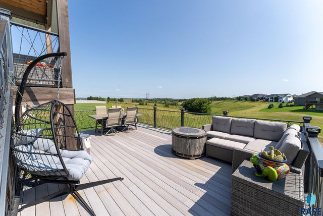 8401 E Roughlock St Street, Sioux Falls, SD 57110
