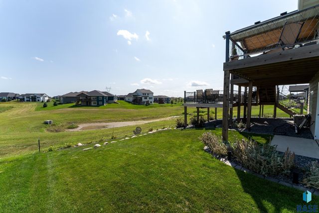 8401 E Roughlock St Street, Sioux Falls, SD 57110