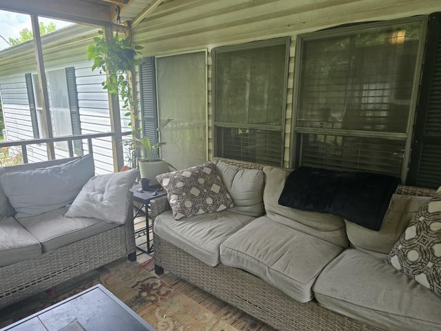 689 Schmitt Road, Rossville, GA 30741