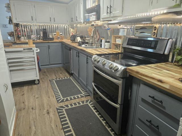 689 Schmitt Road, Rossville, GA 30741
